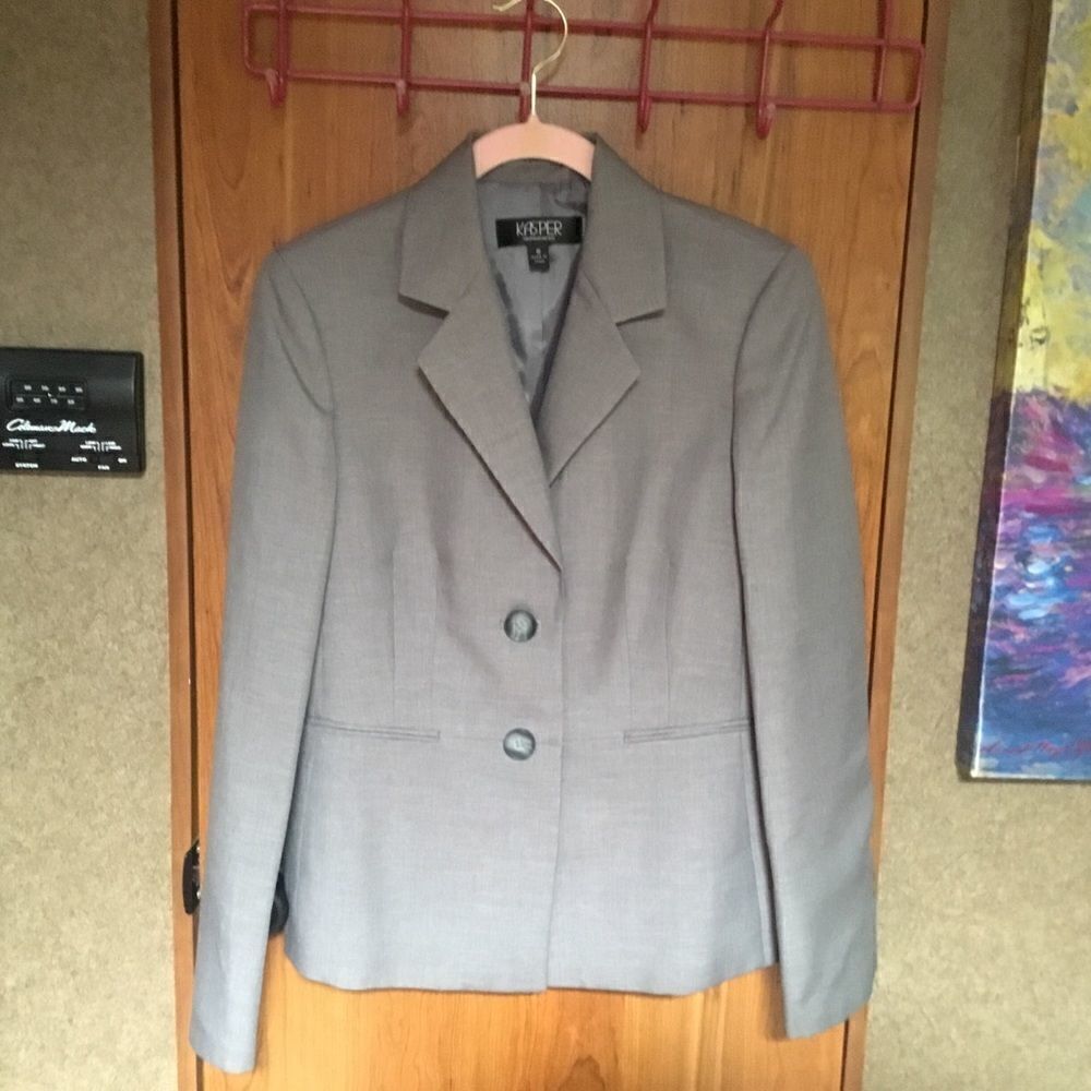 NWOT.Β KasperβBrandβWomenβsβSizeβ6βDoveβGreyβJacket